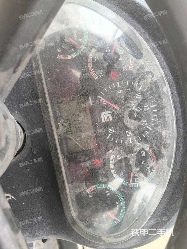 操作把手（壓路機駕駛室）