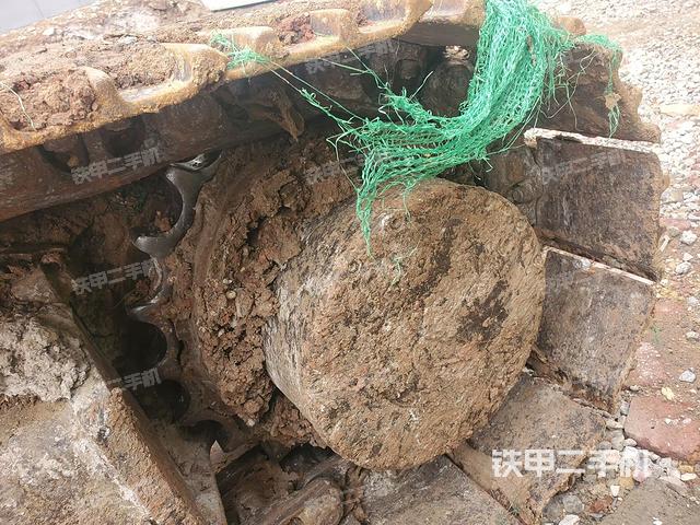 右驅(qū)動(dòng)輪（行走機(jī)構(gòu)）