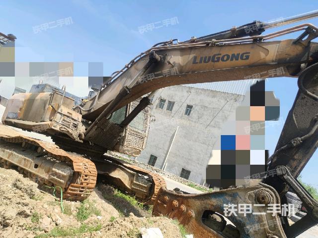 柳工CLG952EHD挖掘机的设备实拍-第4张实拍照片
