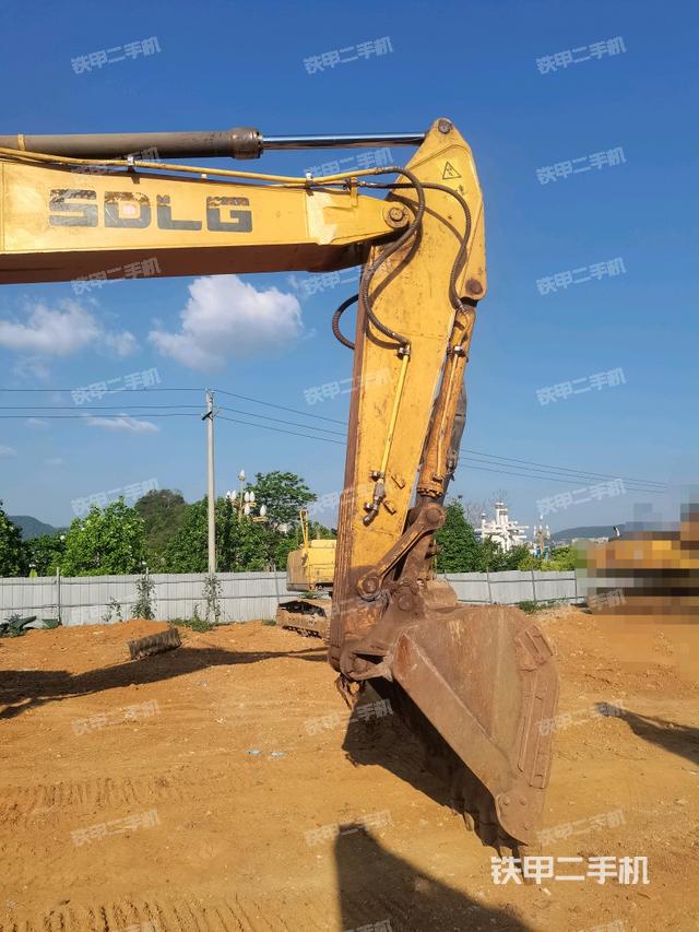 小臂整體右前（工作和回轉(zhuǎn)裝置）