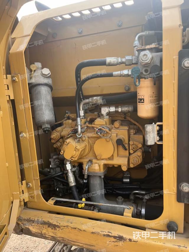 電瓶（大件艙室）