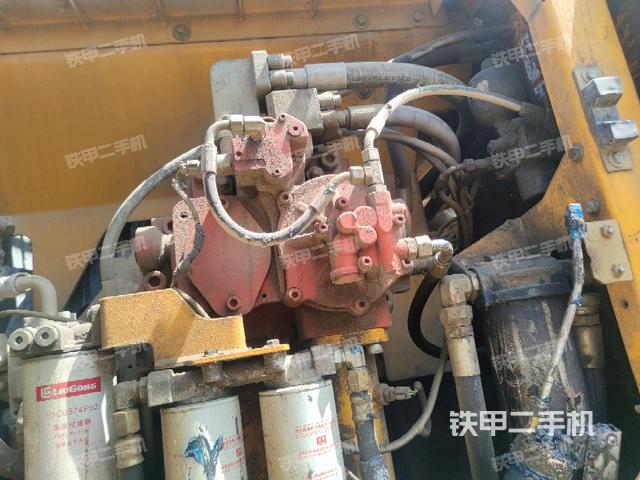 液压泵斜45 右(大件舱室) 液压泵斜45 右(大件舱室)