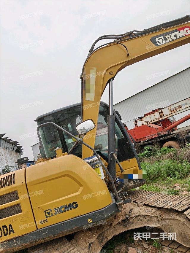 铲斗右后整体（工作和回转装置）