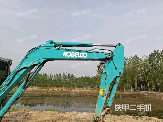 小臂整體左后（工作和回轉(zhuǎn)裝置）