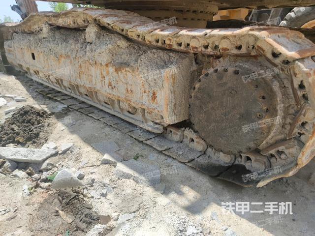 左侧履带整体 (行走机构) 左侧履带整体 (行走机构)