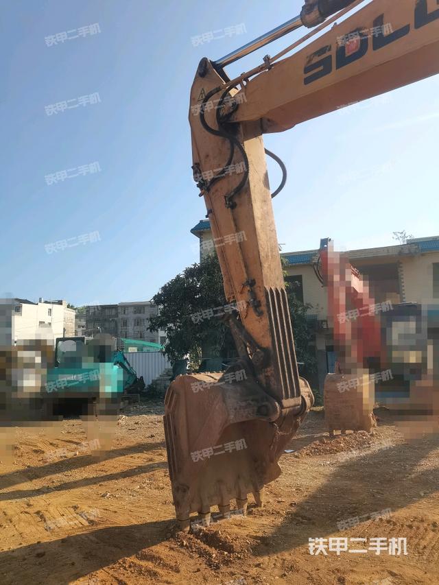 小臂整體左后（工作和回轉(zhuǎn)裝置）