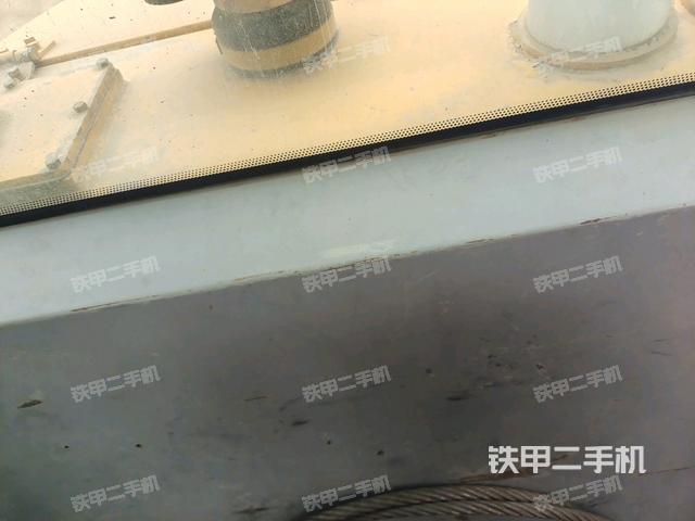 操作臺(tái)全景（壓路機(jī)駕駛室）