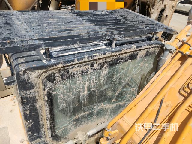 驾驶室顶部俯视(上车部件) 驾驶室顶部俯视(上车部件)