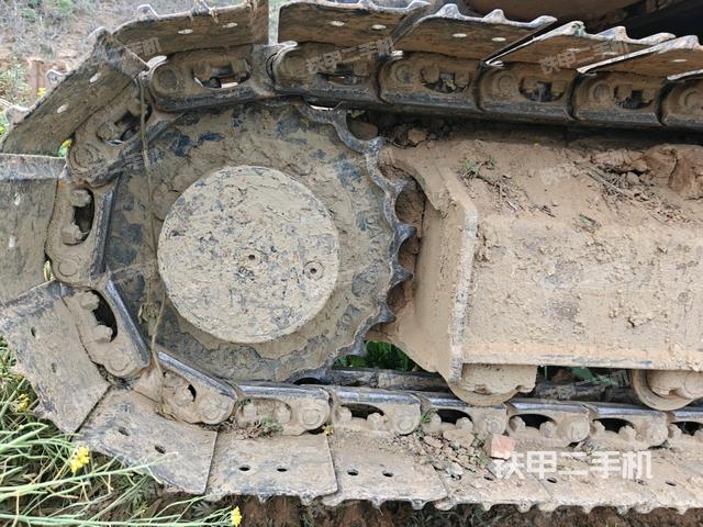 右側(cè)履帶整體?（行走機(jī)構(gòu)）