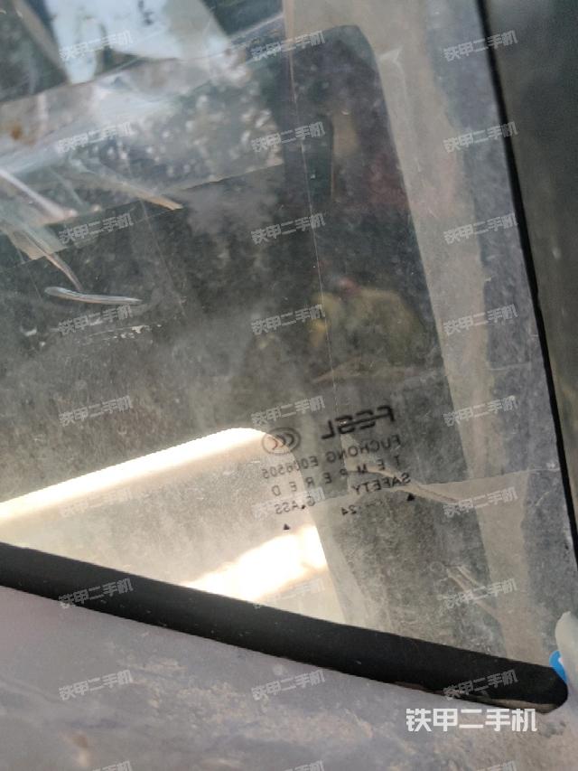 后窗玻璃角标(驾驶室部分) 后窗玻璃角标(驾驶室部分)