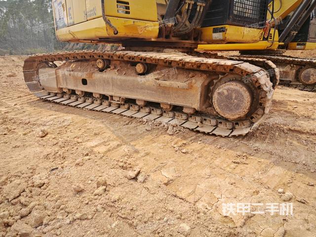 左側(cè)履帶整體?（行走機(jī)構(gòu)）