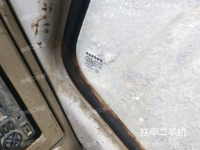 頂棚整體(駕駛室部分) 頂棚整體(駕駛室部分)