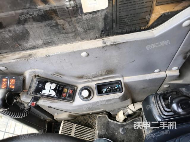 座椅右側(cè)控制臺(tái)/鑰匙門/油門/含右手柄（駕駛室部分）