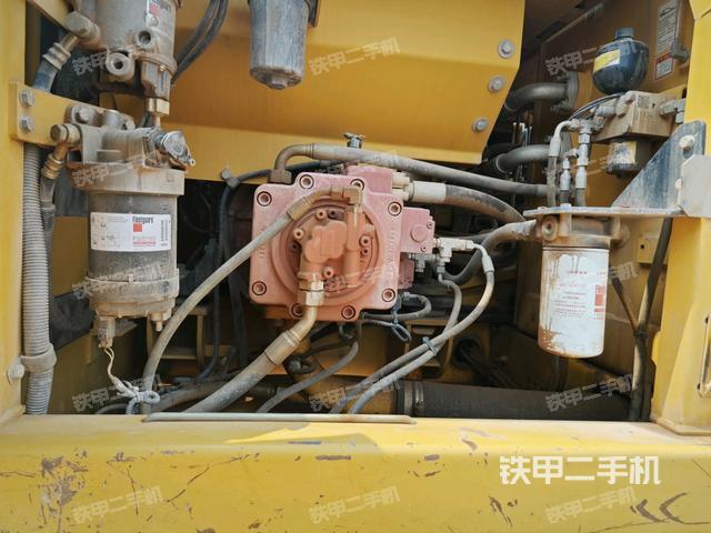 液壓泵斜45?左（大件艙室）