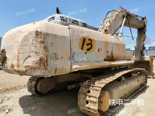 右后45(整機(jī)外觀) 右后45(整機(jī)外觀)