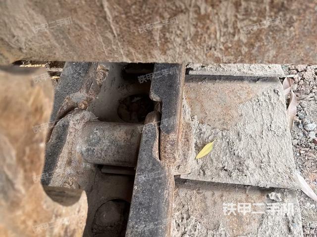 左側(cè)行走馬達(dá)蓋板（行走機(jī)構(gòu)）