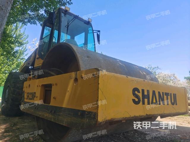 右前45°（壓路機(jī)整機(jī)外觀）