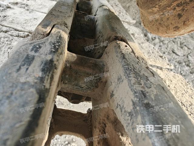 右驅(qū)動(dòng)輪（行走機(jī)構(gòu)）