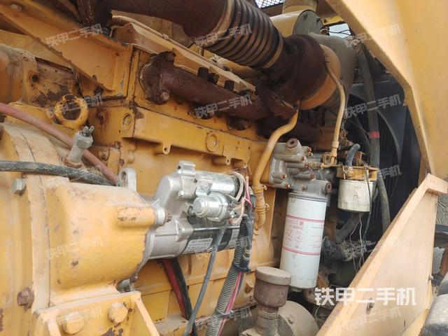 風(fēng)扇及皮帶（壓路機(jī)發(fā)動機(jī)艙）