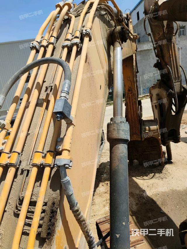 铲斗45度(工作和回转装置) 铲斗45度(工作和回转装置)