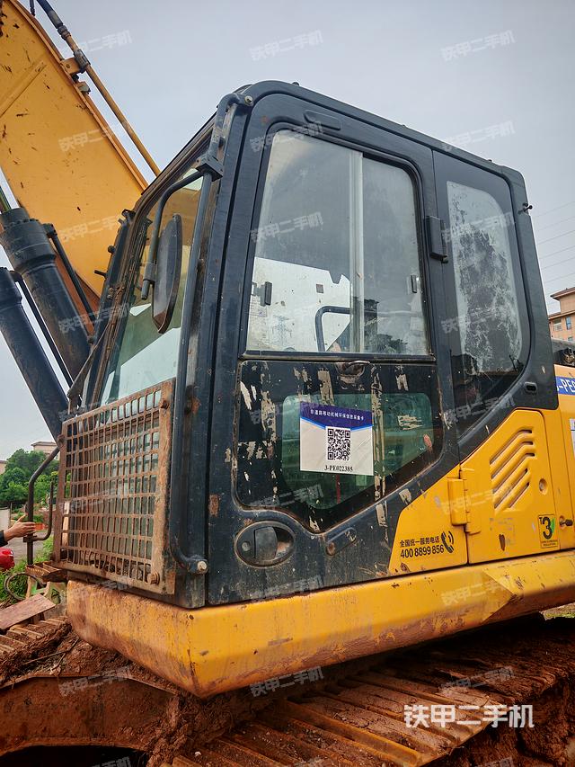 驾驶室整体（整机外观）