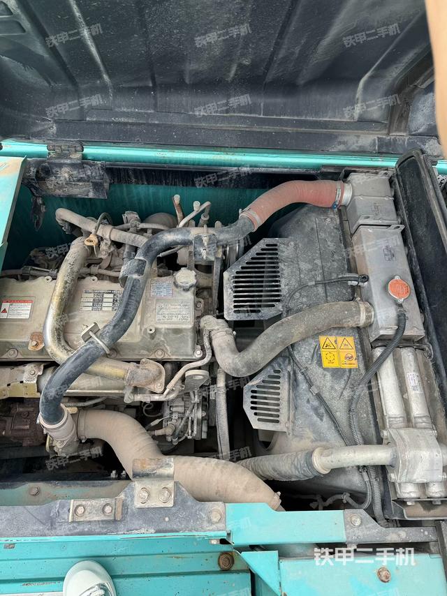 發(fā)動(dòng)機(jī)整體俯視(整機(jī)外觀) 發(fā)動(dòng)機(jī)整體俯視(整機(jī)外觀)