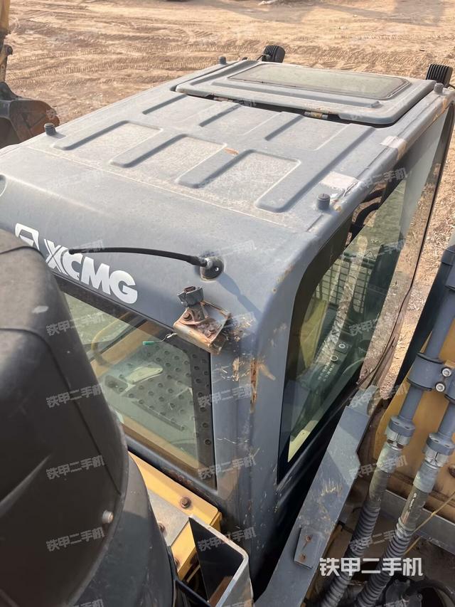 發(fā)動(dòng)機(jī)室（上車部件）