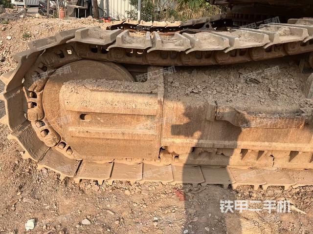 左側(cè)履帶整體?（行走機(jī)構(gòu)）