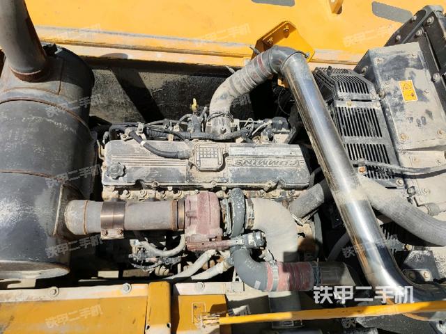 发动机室(上车部件) 发动机室(上车部件)