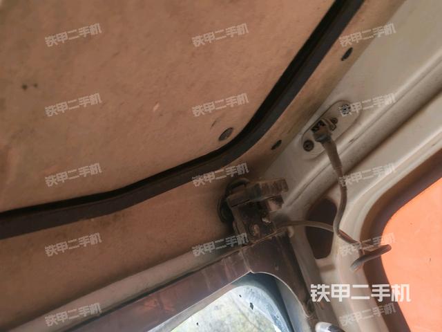 右側(cè)玻璃角標(biāo)(駕駛室部分) 右側(cè)玻璃角標(biāo)(駕駛室部分)