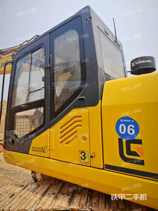 駕駛室左后45度（駕駛室部分）