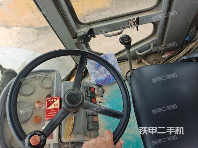 儀表盤全景（壓路機(jī)駕駛室）