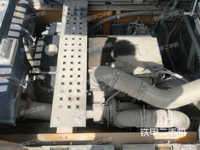 气门室盖螺丝特写(上车部件) 气门室盖螺丝特写(上车部件)