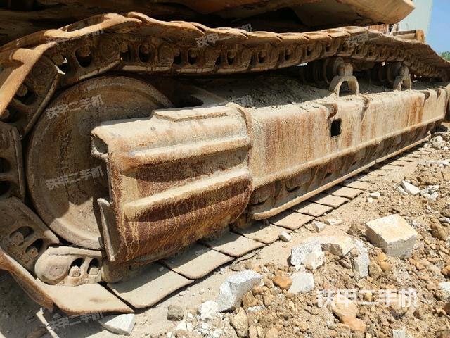 左侧履带整体 (行走机构) 左侧履带整体 (行走机构)