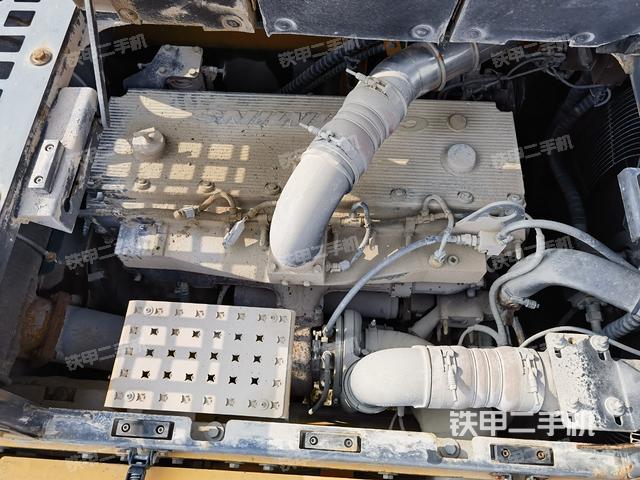 發(fā)動機整體俯視(整機外觀) 發(fā)動機整體俯視(整機外觀)