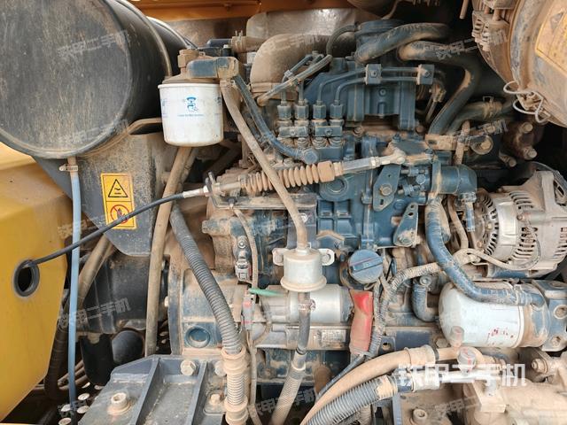 发动机室（上车部件）