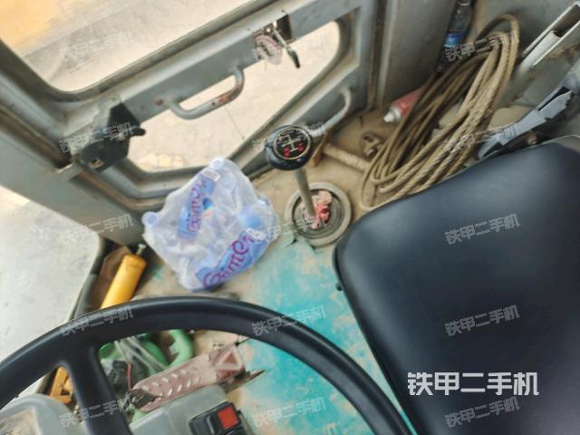 后玻璃角標(biāo)（壓路機(jī)駕駛室）