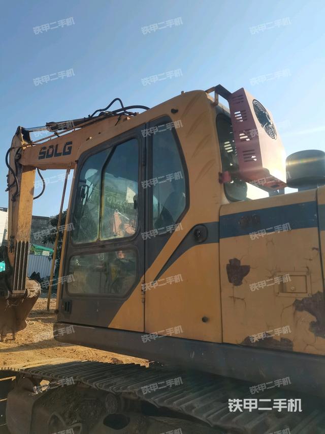 駕駛室左后45度（駕駛室部分）