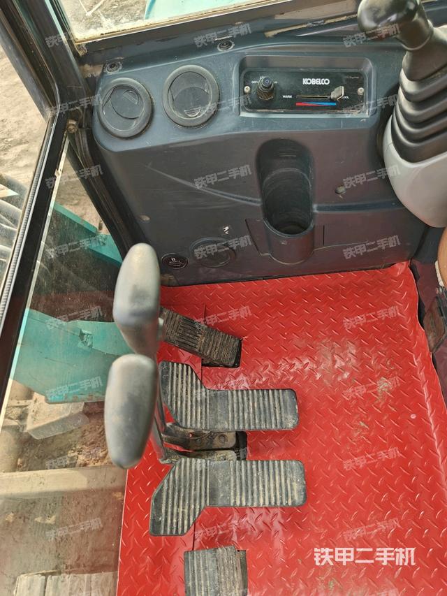 座椅后部（駕駛室部分）