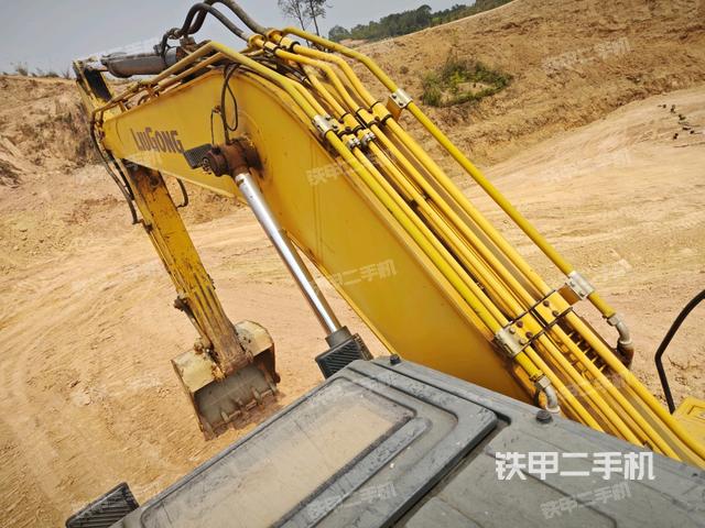 小臂整體右前（工作和回轉(zhuǎn)裝置）