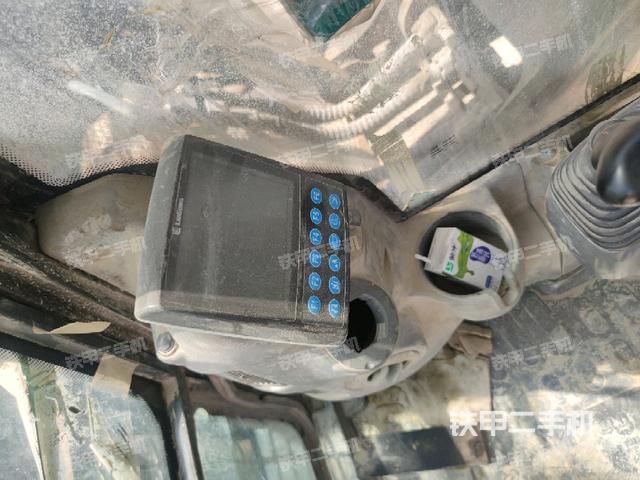 显示屏 (驾驶室部分) 显示屏 (驾驶室部分)