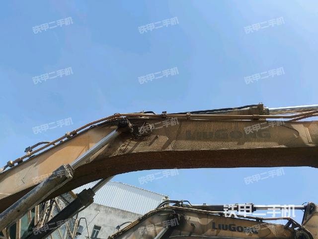 大臂整体 右侧(工作和回转装置) 大臂整体 右侧(工作和回转装置)