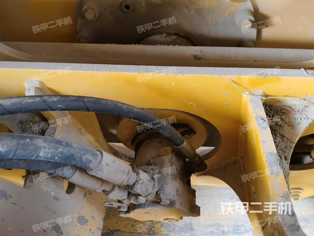 整機(jī)右側(cè)(設(shè)備外觀及核心部件) 整機(jī)右側(cè)(設(shè)備外觀及核心部件)