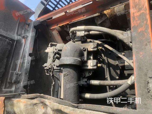 液壓泵斜45?左(大件艙室) 液壓泵斜45?左(大件艙室)