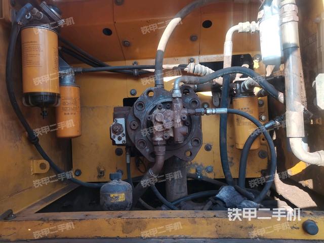 液壓泵斜45?右（大件艙室）