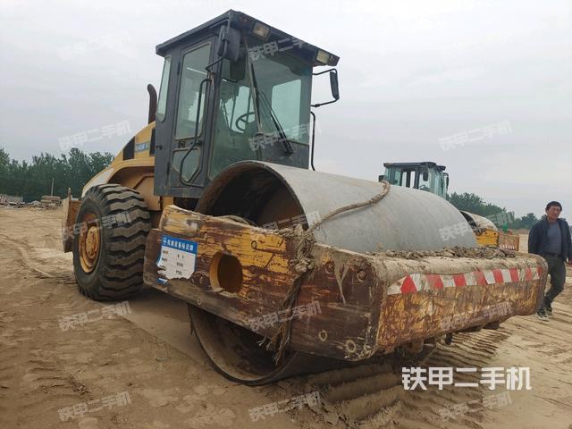 右前45°（壓路機(jī)整機(jī)外觀）