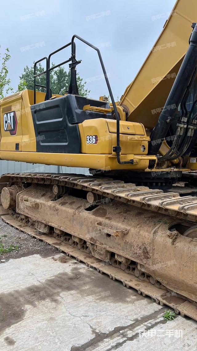 單側(cè)履帶整體（整機(jī)外觀）