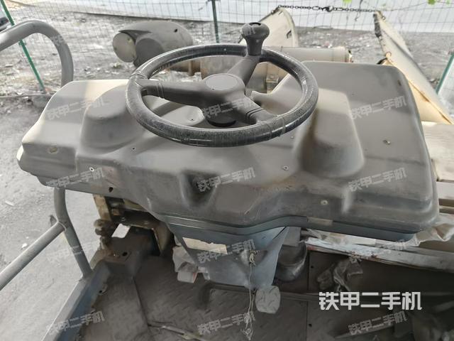 整機(jī)右側(cè)（設(shè)備外觀及核心部件）