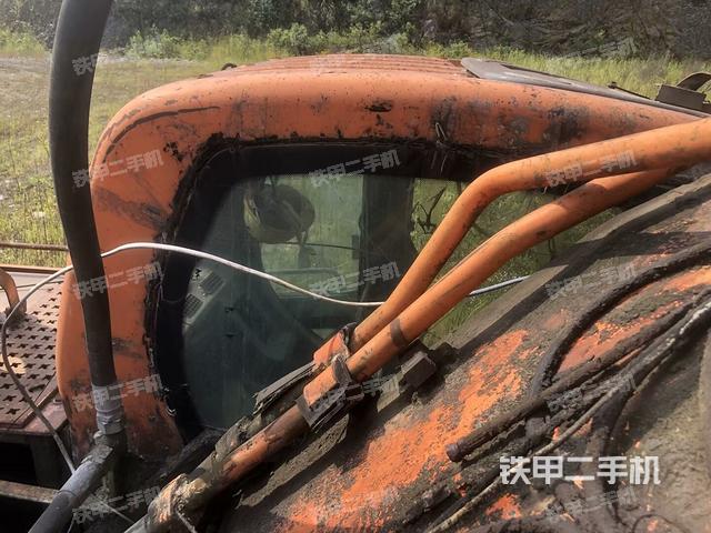 駕駛室頂部俯視(上車部件) 駕駛室頂部俯視(上車部件)