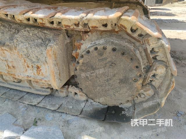 左驱动轮(行走机构) 左驱动轮(行走机构)